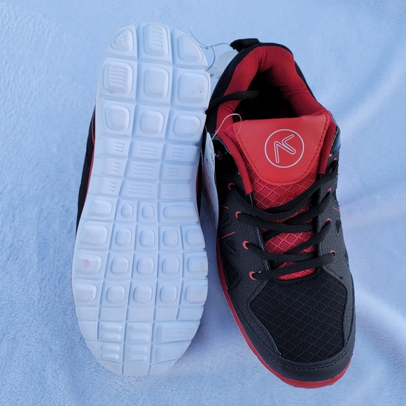 💕 NWT Actionflex Men's Shoes Black and Red - Picture 12 of 13